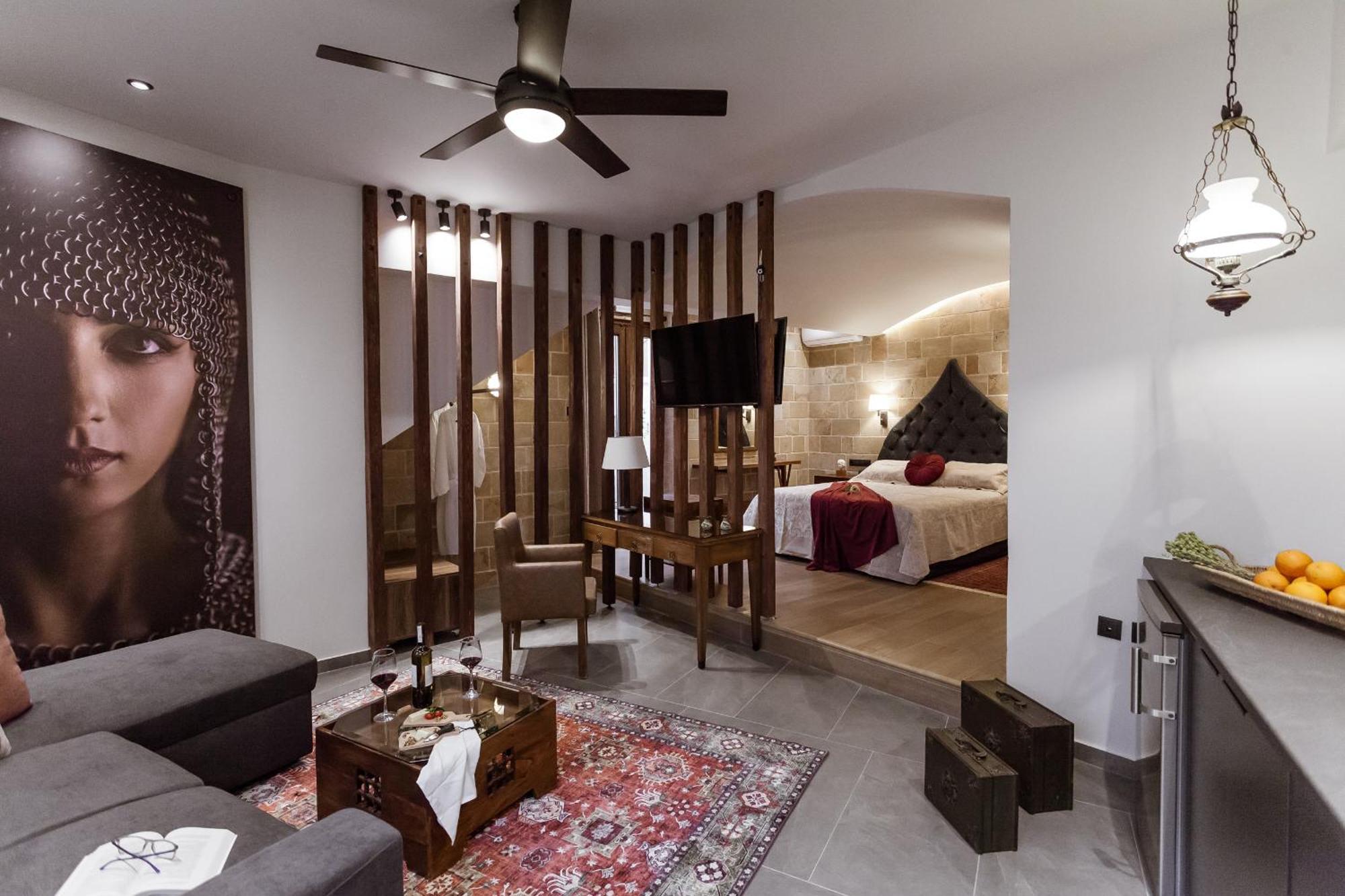 Utopia Luxury Suites - Old Town Rhodes City Bagian luar foto
