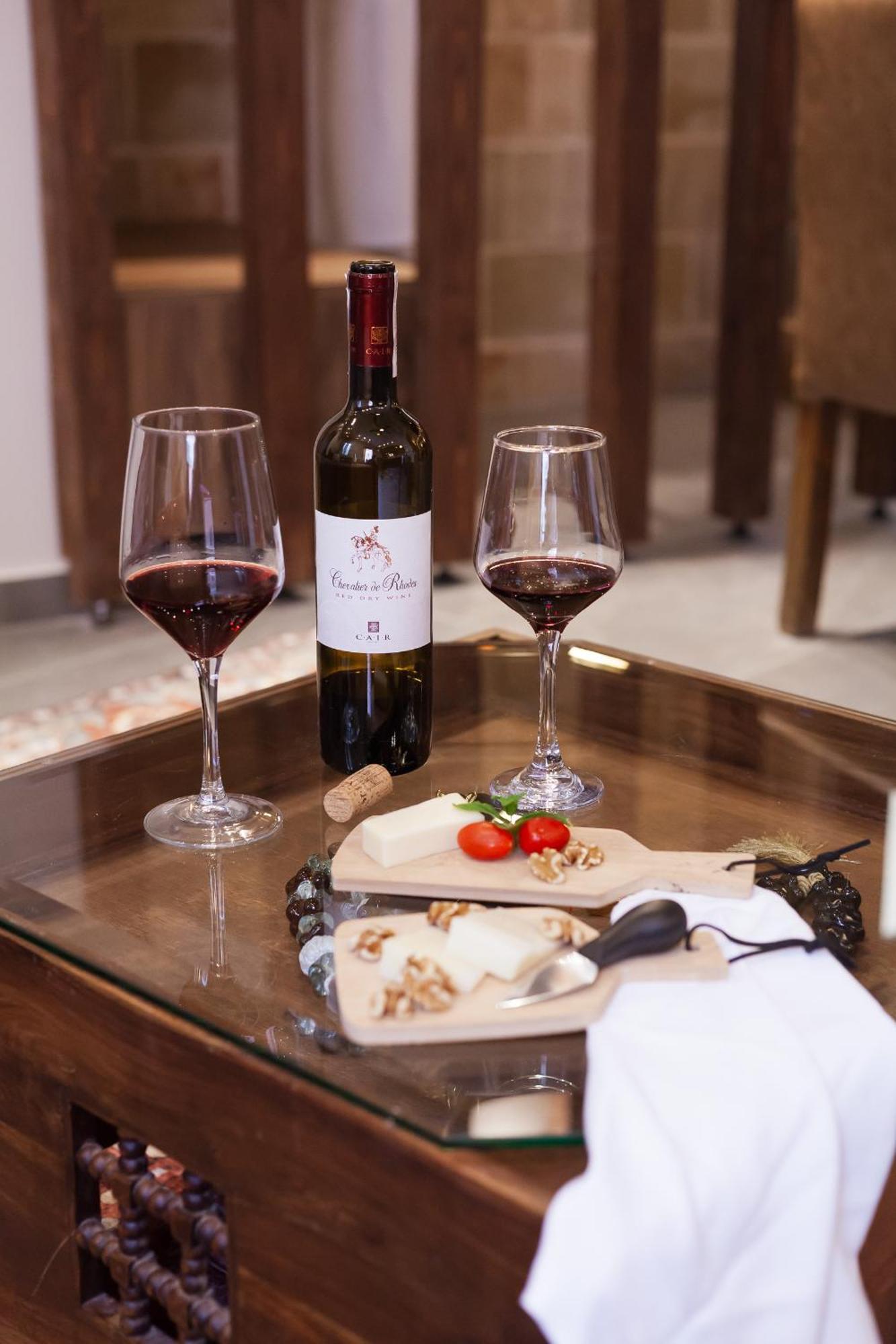 Utopia Luxury Suites - Old Town Rhodes City Bagian luar foto